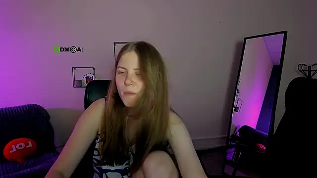 foxy tease  online show from September 24, 2025, 10:16 pm