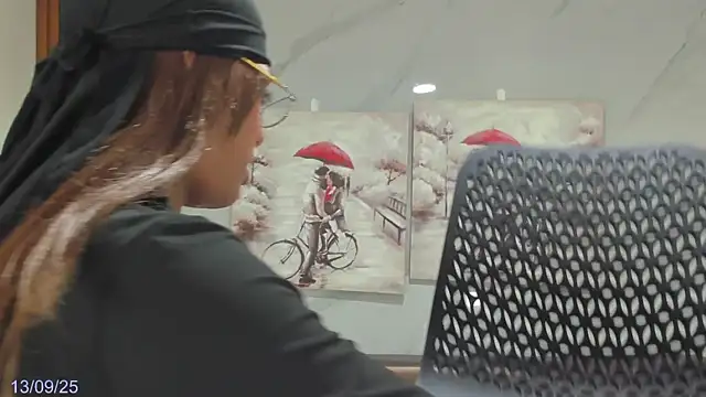 Dreams Chloe online show from September 14, 2025, 5:30 am