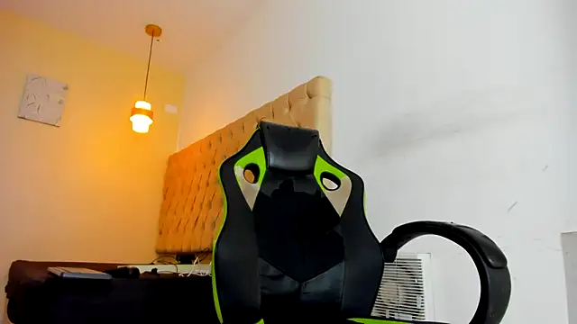 Darkknightx01 online show from October 16, 2025, 1:36 am