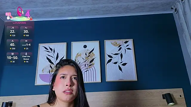 SarahMiler  online show from November 18, 2025, 7:50 pm