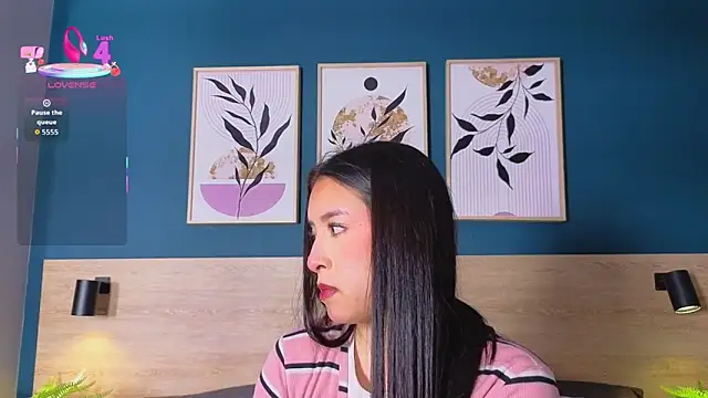 SarahMiler  online show from November 20, 2025, 7:47 pm