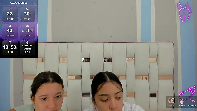 elenacooper1 online show from November 26, 2025, 1:22 pm