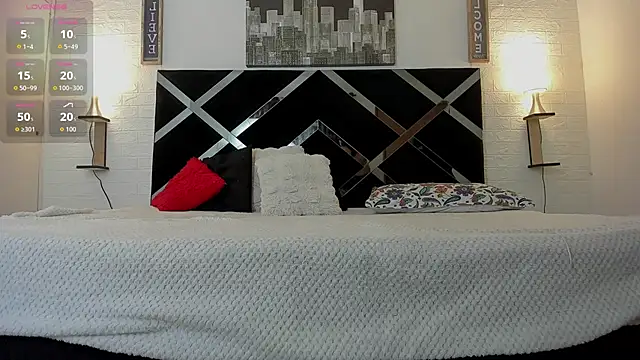 elenacooper1 online show from November 5, 2025, 5:27 pm