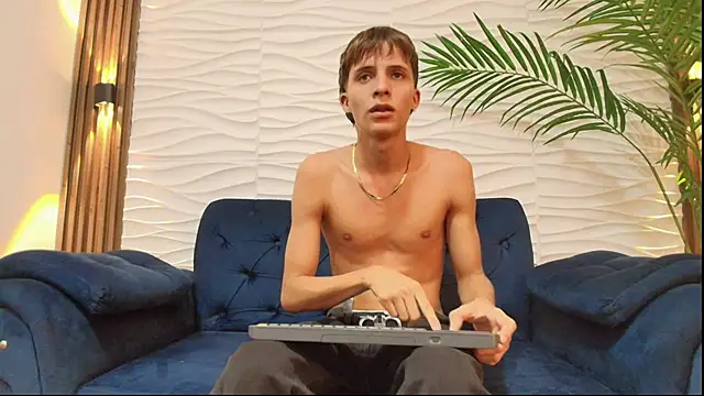 Snapshot of Pavo_tv chatting on May 21, 2026, 7:00 pm Pavo tv online show from May 21, 2026, 7:00 pm
