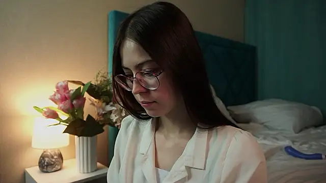 ywixos online show from March 7, 2026, 3:06 pm