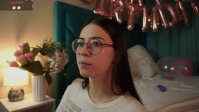 ywixos online show from February 20, 2026, 3:03 pm