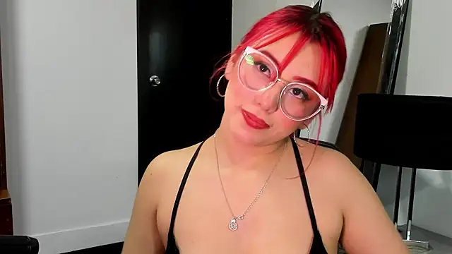 Maddy Mills online show from October 2, 2025, 7:17 pm