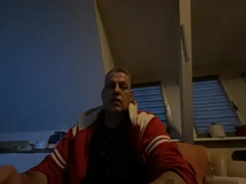 Snapshot of Albatrossen09 chatting on February 21, 2026, 4:42 pm Albatrossen09 online show from February 21, 2026, 4:42 pm