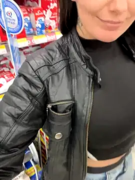 swmilena hot  online show from November 28, 2025, 8:09 pm