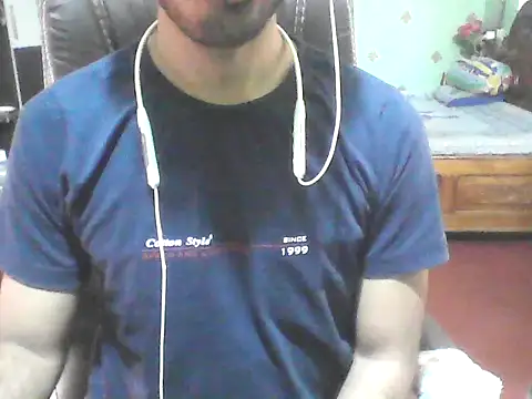 Snapshot of darkbluemoon chatting on February 11, 2026, 10:48 am darkbluemoon online show from February 11, 2026, 10:48 am