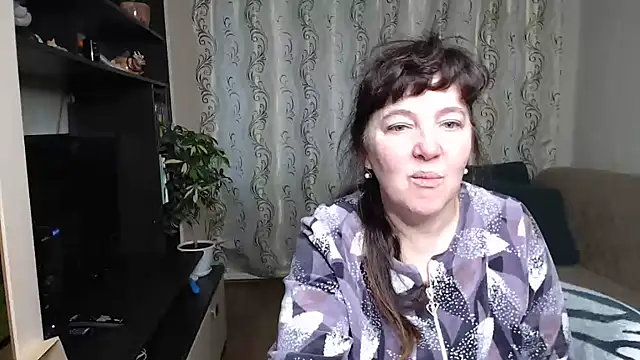 Illusionq online show from October 3, 2025, 4:58 am