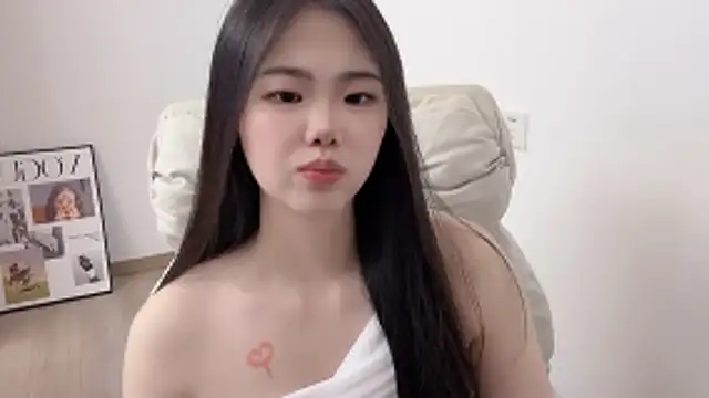 Snapshot of suki-1 chatting on May 11, 2026, 4:04 pm suki-1 online show from May 11, 2026, 4:04 pm