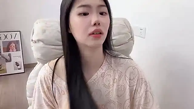 Snapshot of suki-1 chatting on May 30, 2026, 9:04 am suki-1 online show from May 30, 2026, 9:04 am