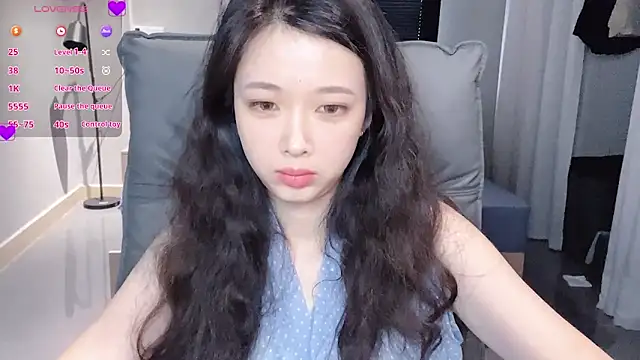 NiNi-baby520 online show from September 10, 2025, 7:29 am