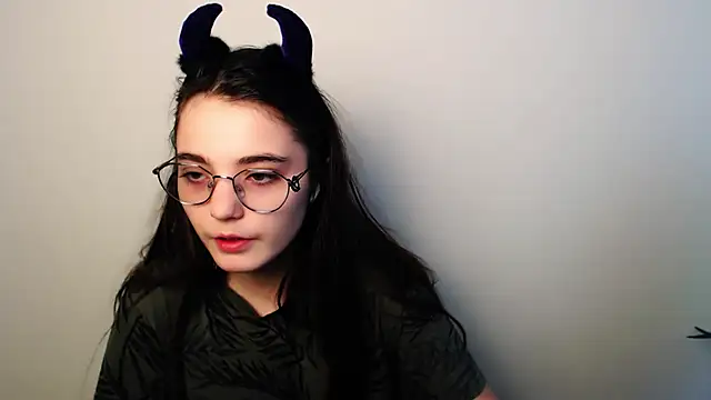 Sun Shine   online show from December 3, 2025, 7:19 am