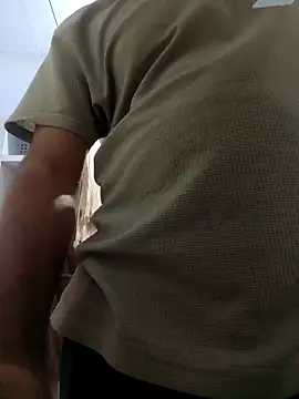 Desirock001 online show from November 7, 2025, 4:22 pm