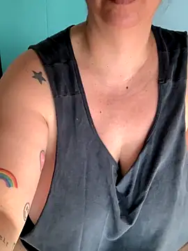 LupeLok online show from September 18, 2025, 4:54 pm