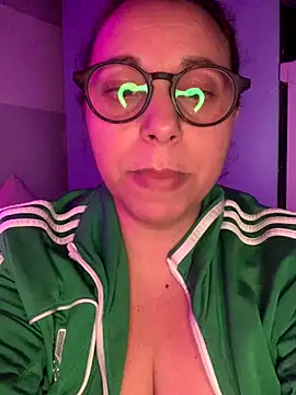 LupeLok online show from November 8, 2025, 4:38 am