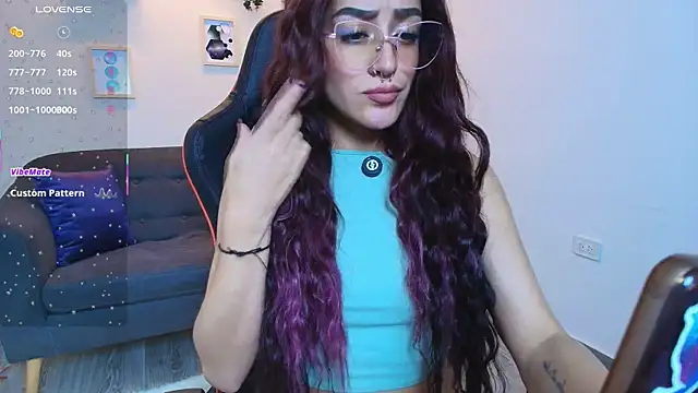 ViolethRosse online show from September 30, 2025, 8:37 pm