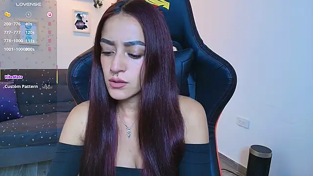 ViolethRosse online show from October 10, 2025, 8:09 pm