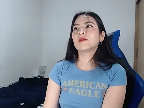 Snapshot of EloiseJun chatting on November 7, 2025, 1:54 am EloiseJun online show from November 7, 2025, 1:54 am