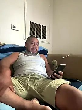 julio p online show from October 15, 2025, 3:05 am