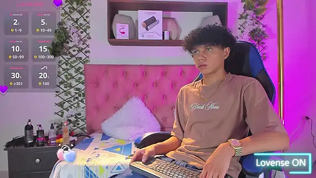  taylor black online show from February 11, 2026, 9:14 pm