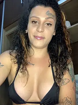 Snapshot of Babbsss chatting on September 10, 2025, 5:45 pm Babbsss online show from September 10, 2025, 5:45 pm