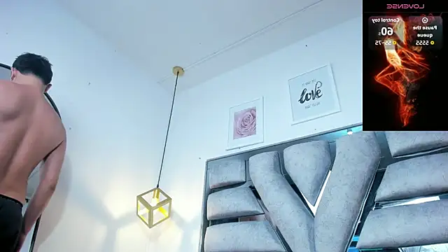 lianfox  online show from March 25, 2026, 12:26 pm