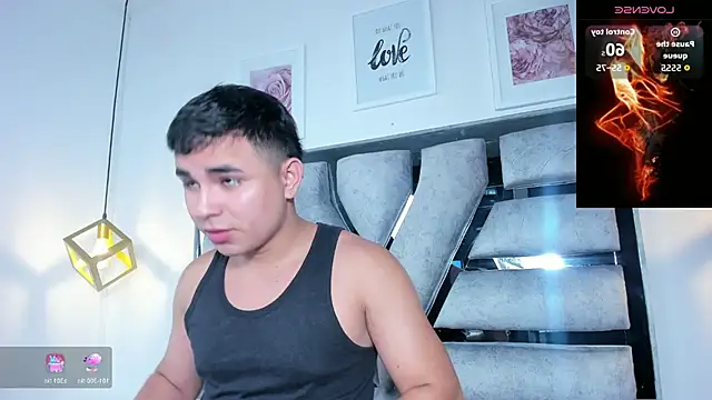 lianfox  online show from April 15, 2026, 12:53 pm