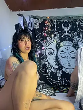 Snapshot of puepleholly chatting on October 29, 2025, 11:47 pm puepleholly online show from October 29, 2025, 11:47 pm