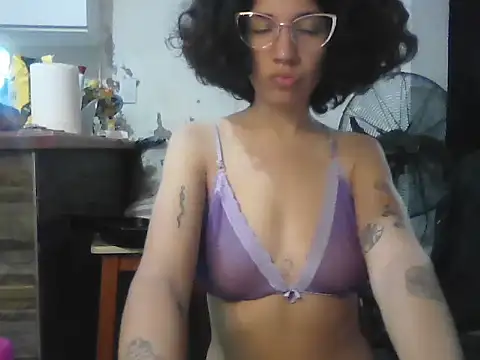 loliporomero online show from October 7, 2025, 2:01 am