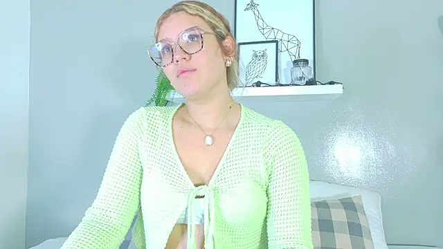 BelaMiller  online show from November 5, 2025, 11:46 am