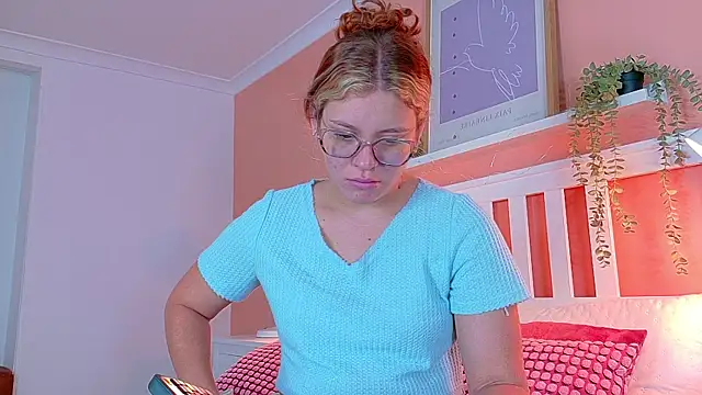 BelaMiller  online show from September 29, 2025, 11:38 am