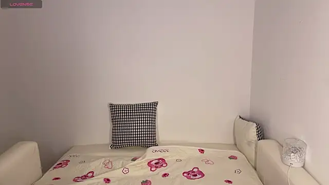 Kittenfishing online show from September 13, 2025, 2:06 pm