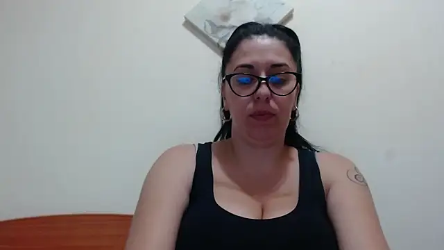 jollene online show from October 25, 2025, 2:28 pm