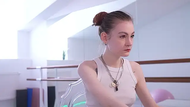 Snapshot of _arigins_ chatting on September 10, 2025, 8:02 am arigins online show from September 10, 2025, 8:02 am