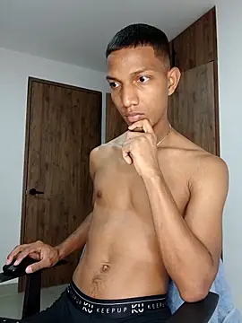 miguelmarcus online show from September 12, 2025, 12:16 pm