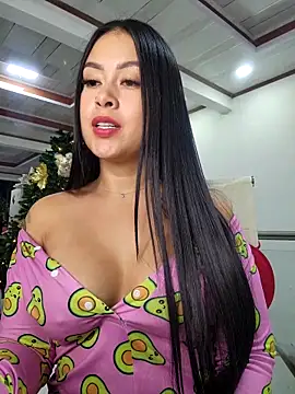 CrisMarulanda online show from November 20, 2025, 4:13 am