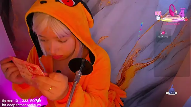 hinata dolly online show from December 4, 2025, 8:57 am