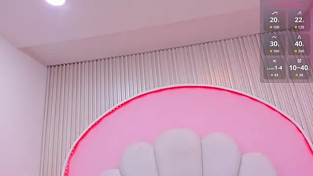 hinata dolly online show from October 4, 2025, 8:27 am