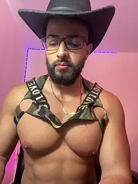 magnumchris online show from June 24, 2026, 2:04 pm