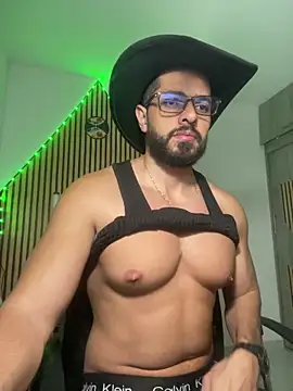 magnumchris online show from February 10, 2026, 4:22 am