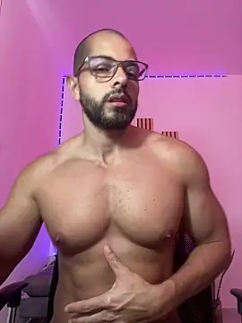 Snapshot of magnumchris chatting on April 23, 2026, 4:19 pm magnumchris online show from April 23, 2026, 4:19 pm