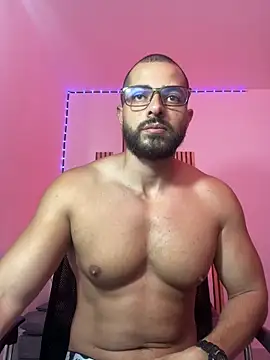 magnumchris online show from April 4, 2026, 5:52 pm