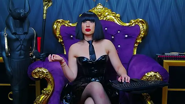 Snapshot of LaraMaeve chatting on September 30, 2025, 5:02 am LaraMaeve online show from September 30, 2025, 5:02 am