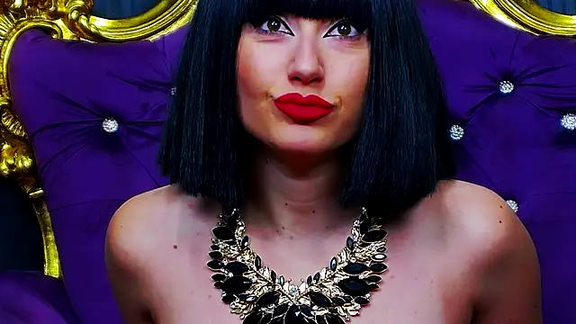 Snapshot of LaraMaeve chatting on October 25, 2025, 5:06 am LaraMaeve online show from October 25, 2025, 5:06 am