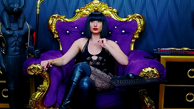 Snapshot of LaraMaeve chatting on September 14, 2025, 6:03 am LaraMaeve online show from September 14, 2025, 6:03 am