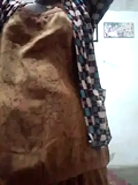 Snapshot of aunty_sumy chatting on December 4, 2025, 1:04 am aunty sumy online show from December 4, 2025, 1:04 am