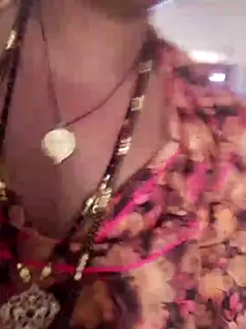 Snapshot of aunty_sumy chatting on March 3, 2026, 8:43 am aunty sumy online show from March 3, 2026, 8:43 am